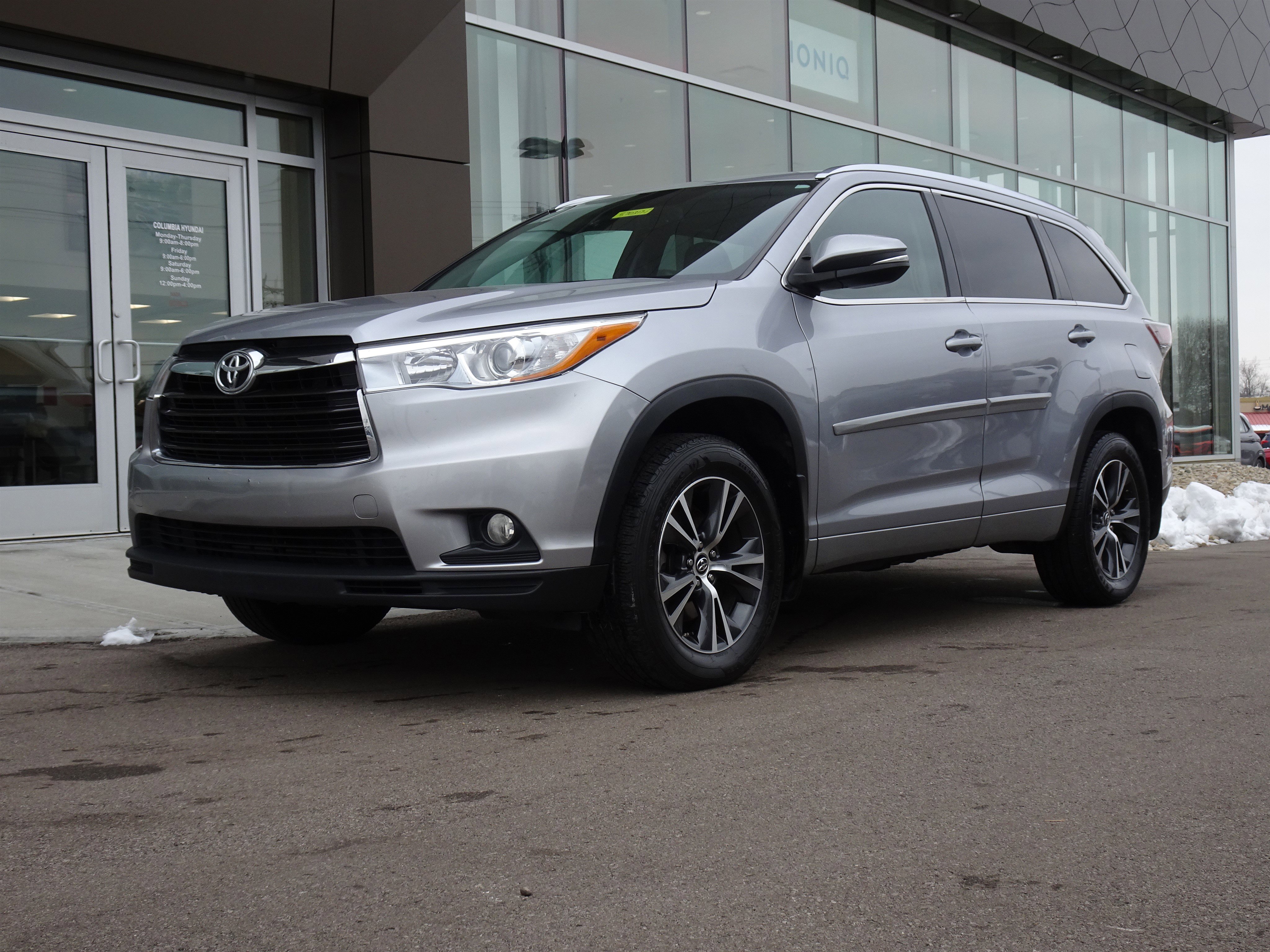 2016 Toyota Highlander XLE's photo
