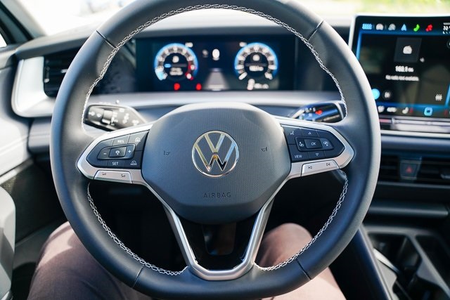 2025 Volkswagen Tiguan SE photo 10