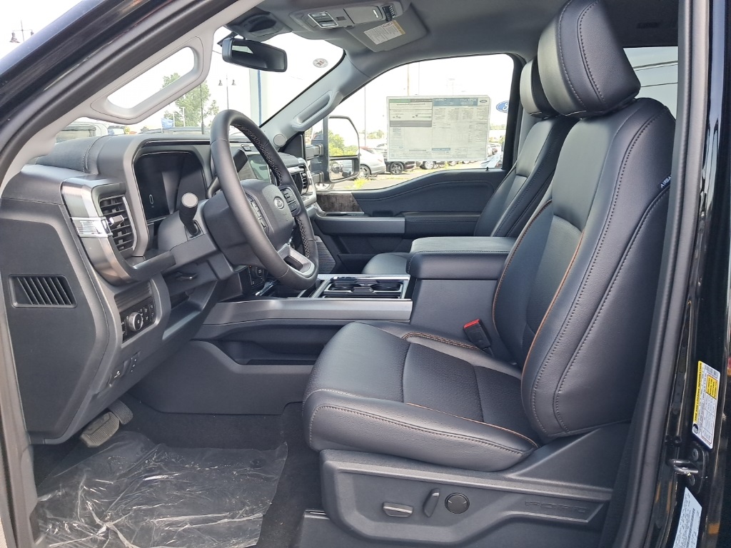 2025 Ford F-350 Lariat photo 6
