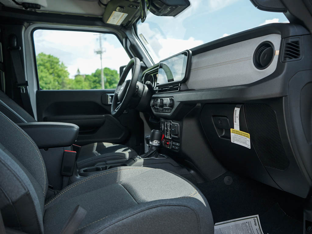 2025 Jeep Wrangler Willys photo 8