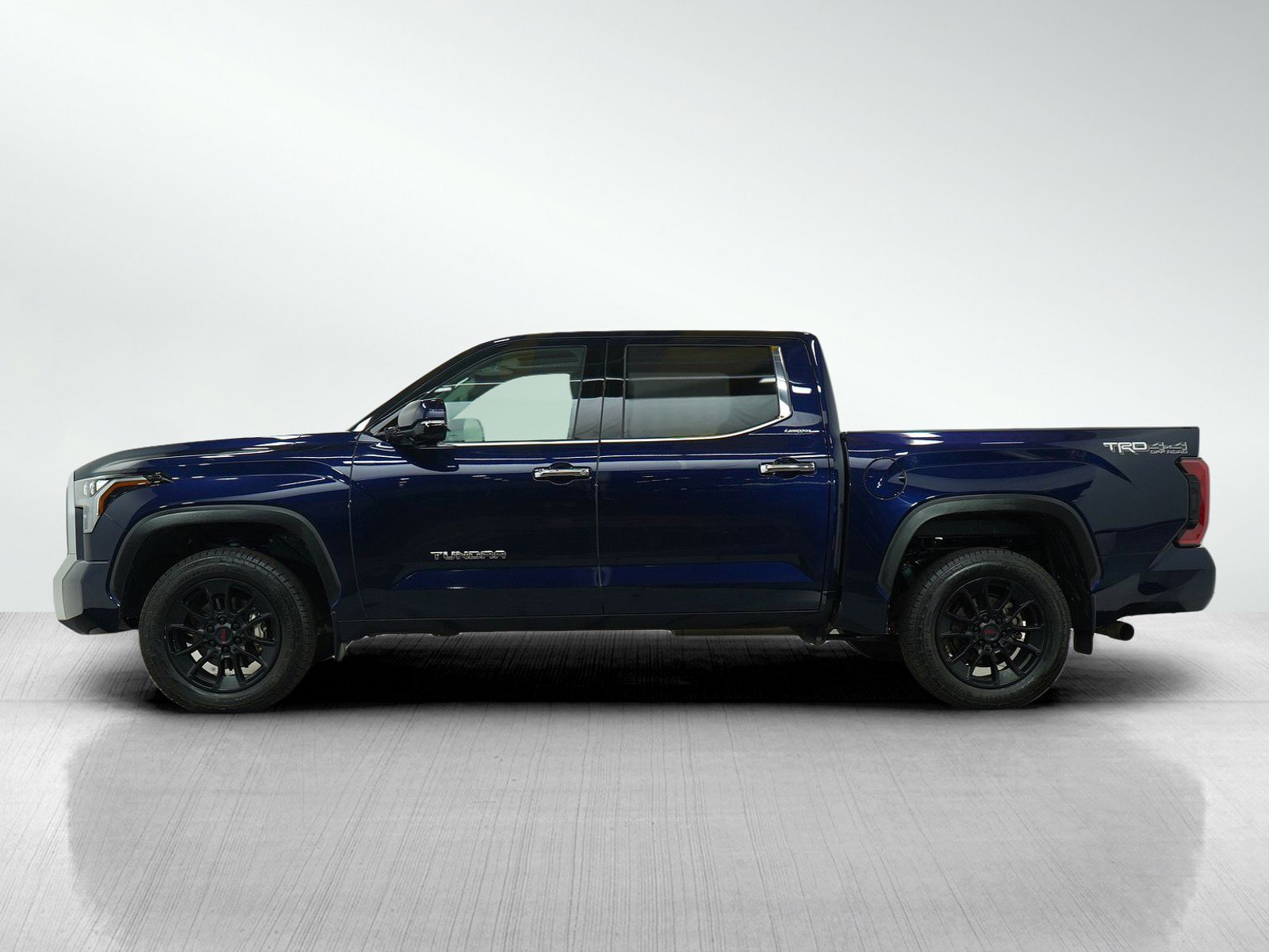 Used 2022 Toyota Tundra Limited with VIN 5TFJA5DB0NX024906 for sale in Bloomington, Minnesota