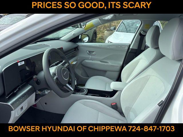2026 Hyundai Kona SE photo 2