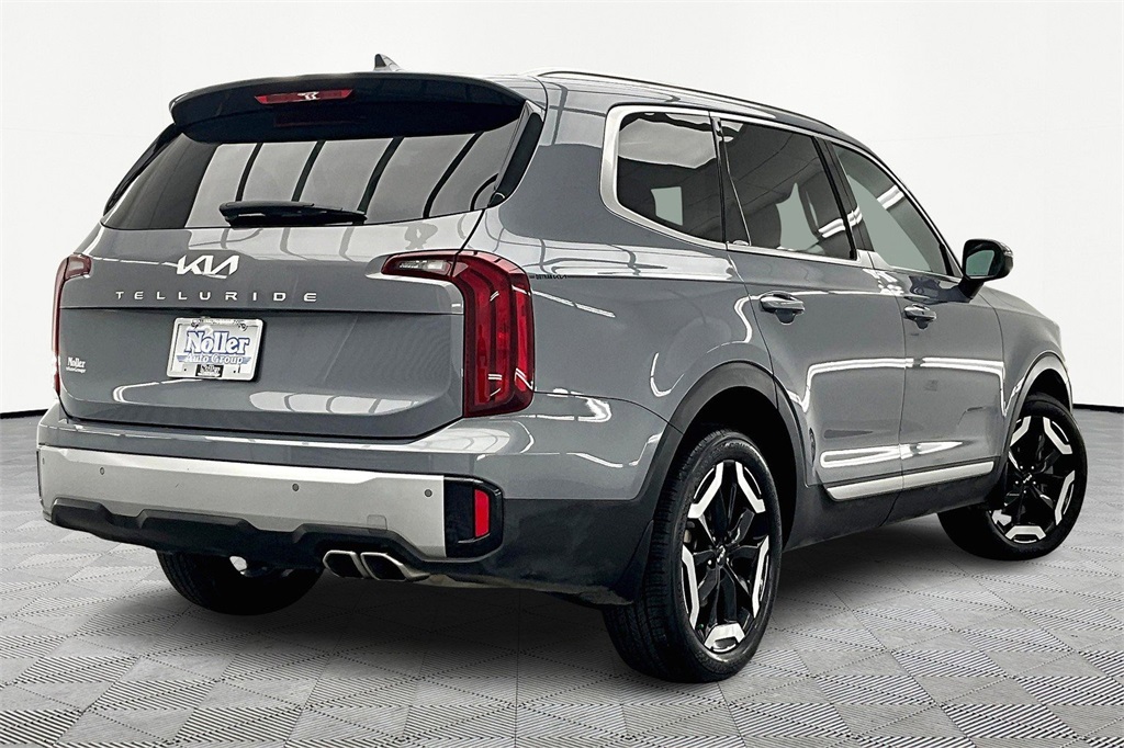 Used 2024 Kia Telluride S with VIN 5XYP64GC6RG472893 for sale in Kansas City