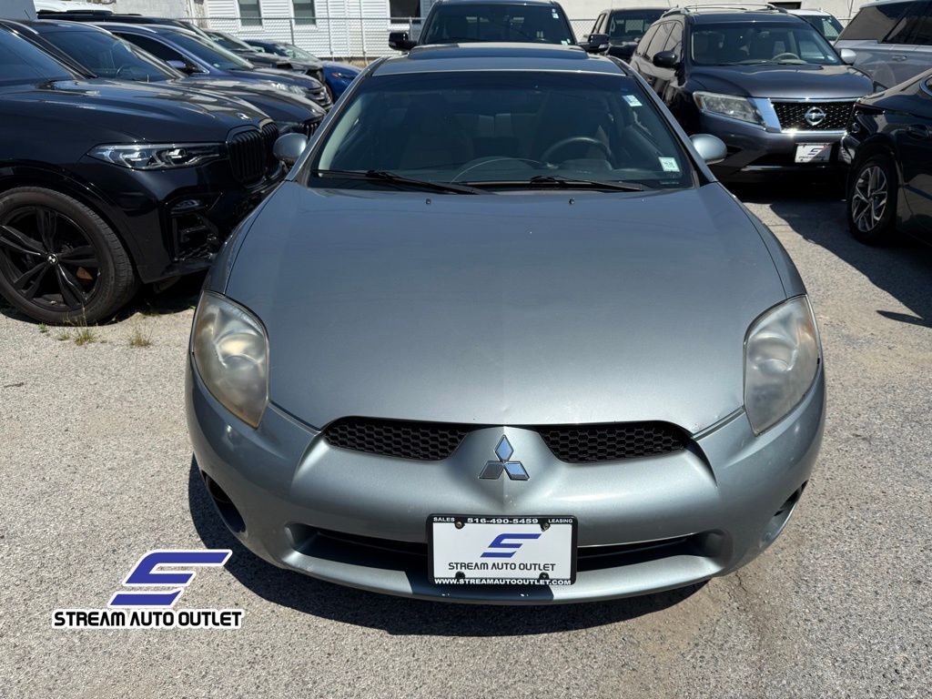 2008 Mitsubishi Eclipse GS photo 2