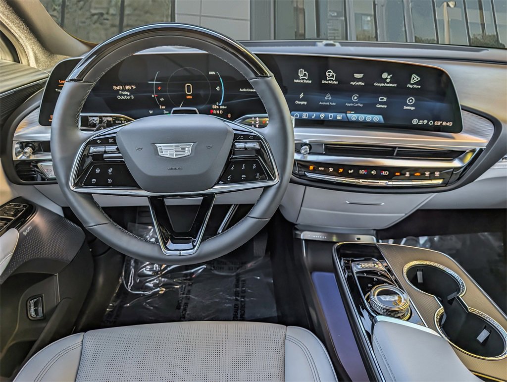 2026 Cadillac Lyriq Luxury photo 16
