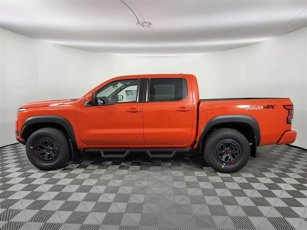 2025 Nissan Frontier Crew Cab PRO-4X photo 2