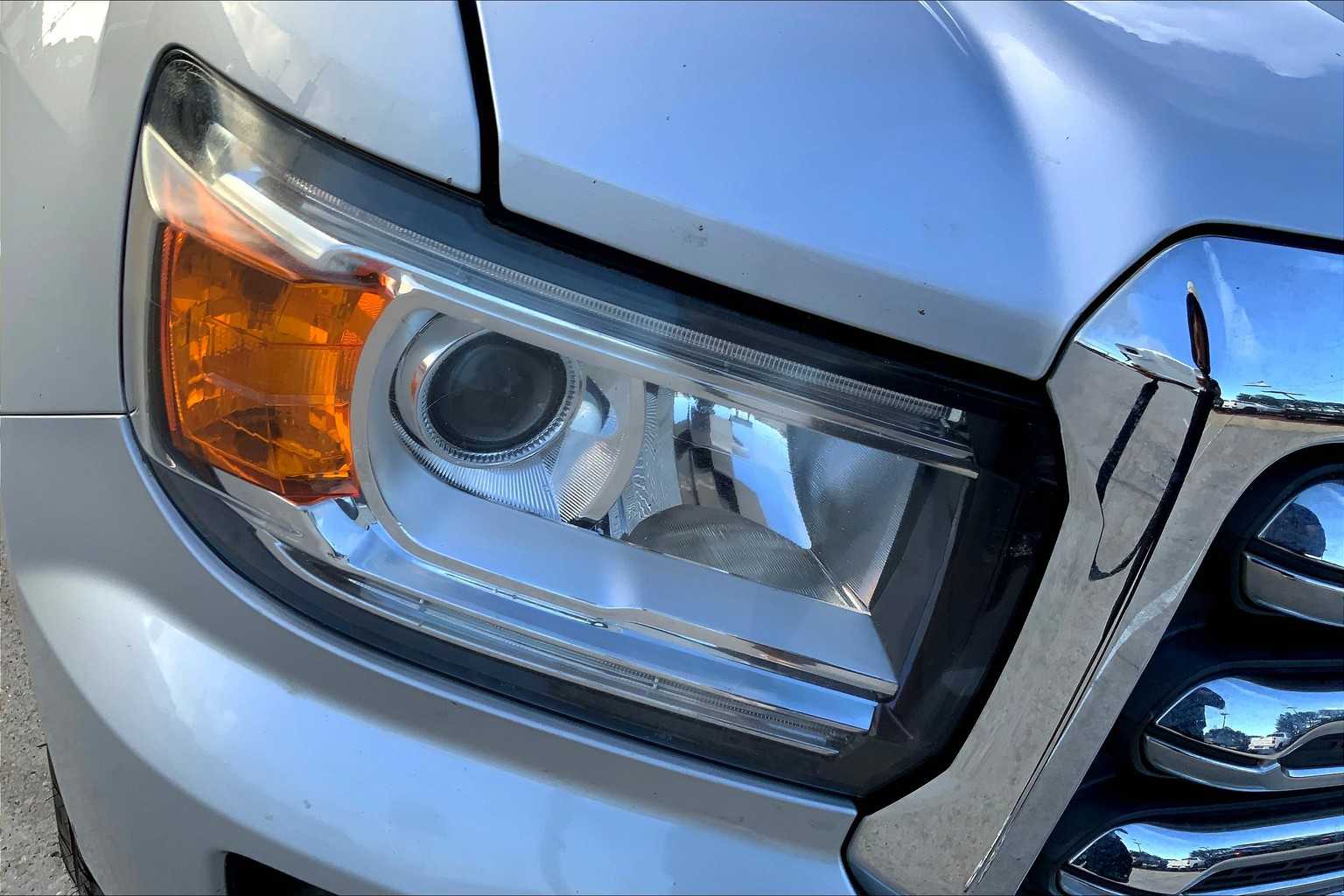 2018 Gmc Canyon SLE photo 24
