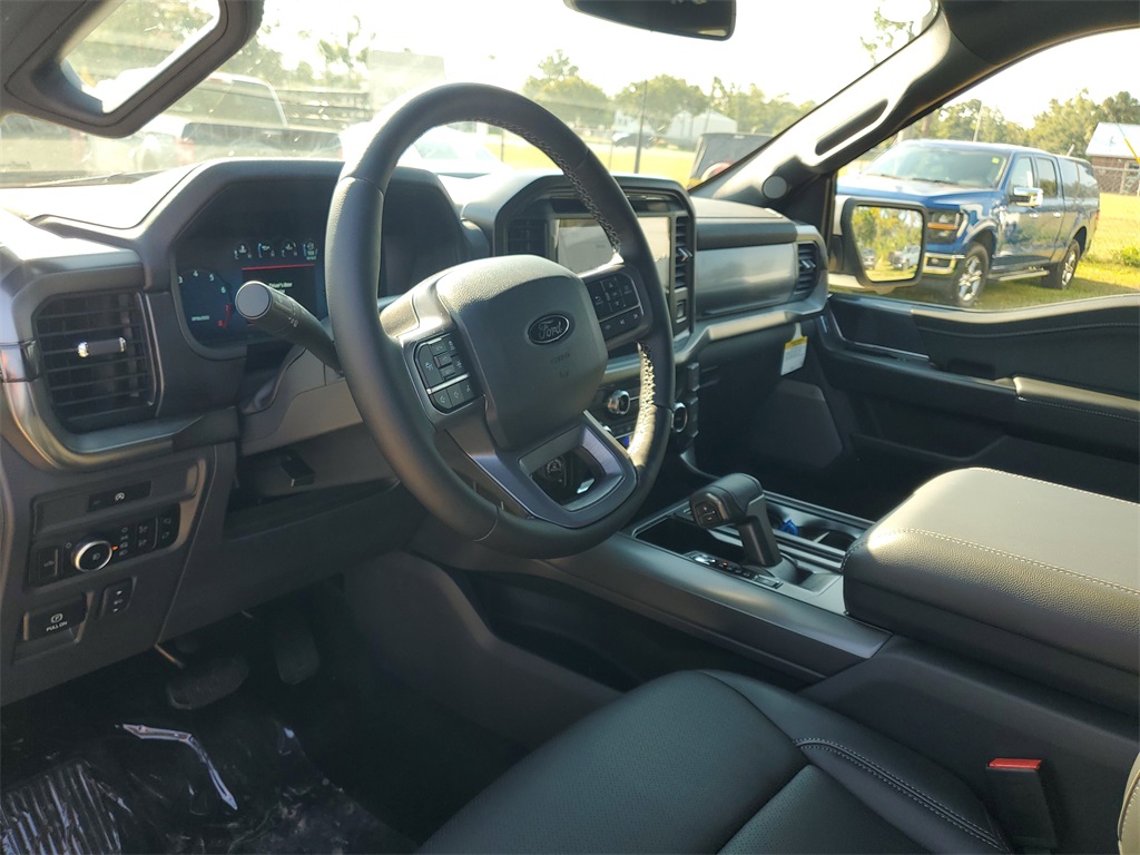 2025 Ford F-150 Lariat photo 5