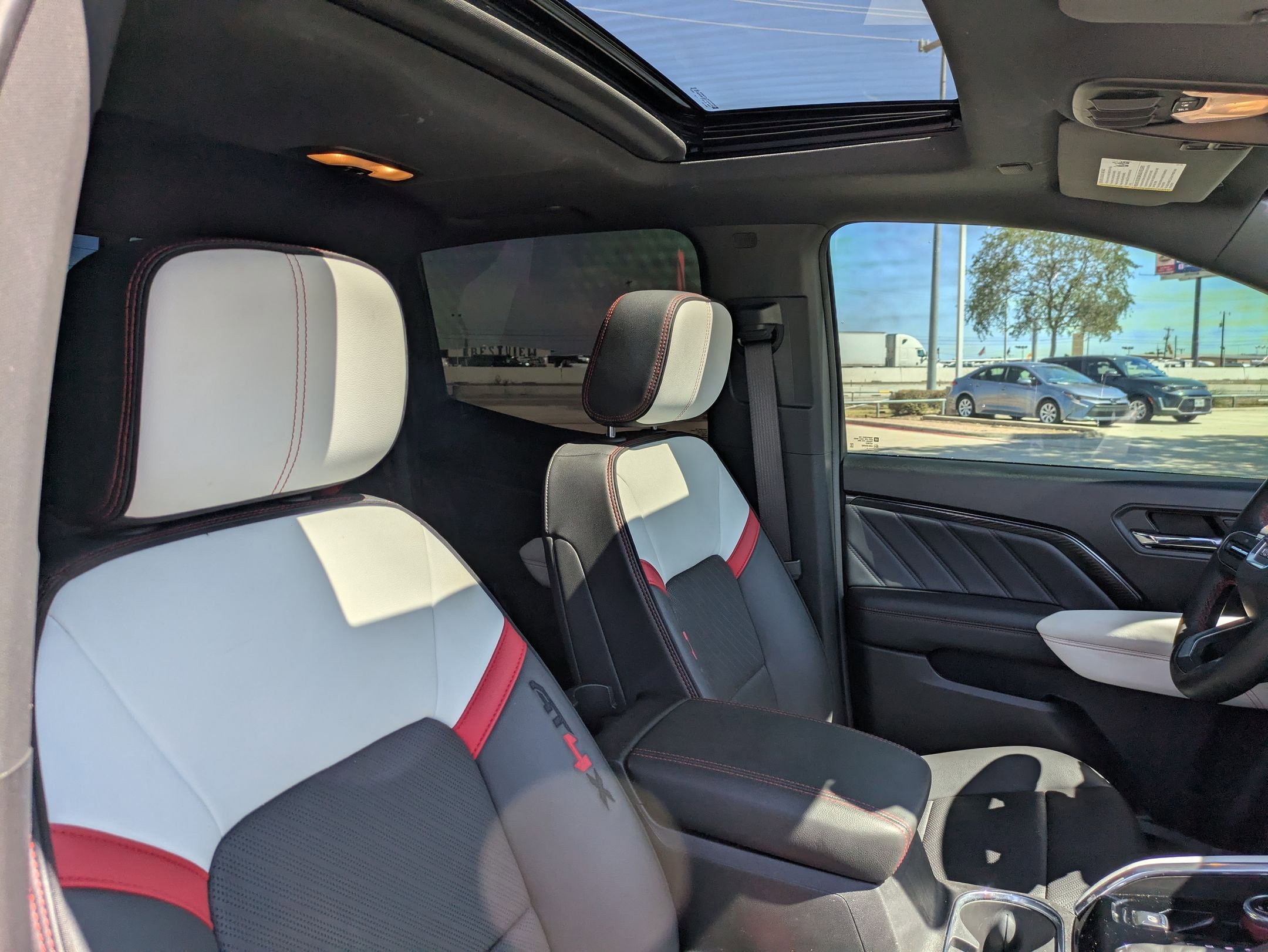 2024 Gmc Canyon AT4X photo 31