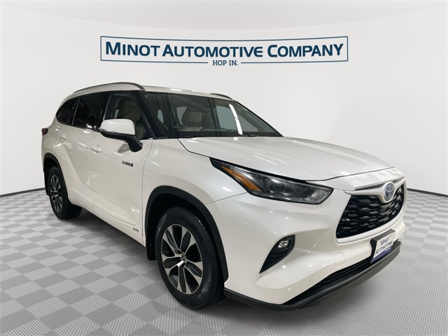 2021 Toyota Highlander XLE's photo