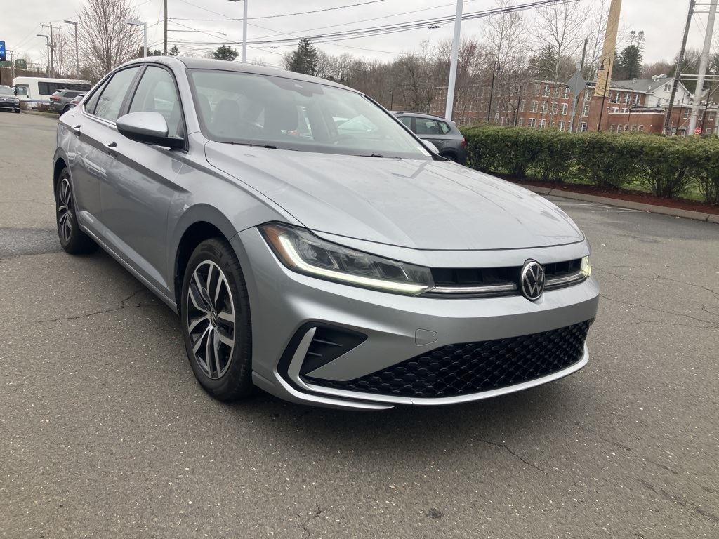 2025 Volkswagen Jetta SE photo 6
