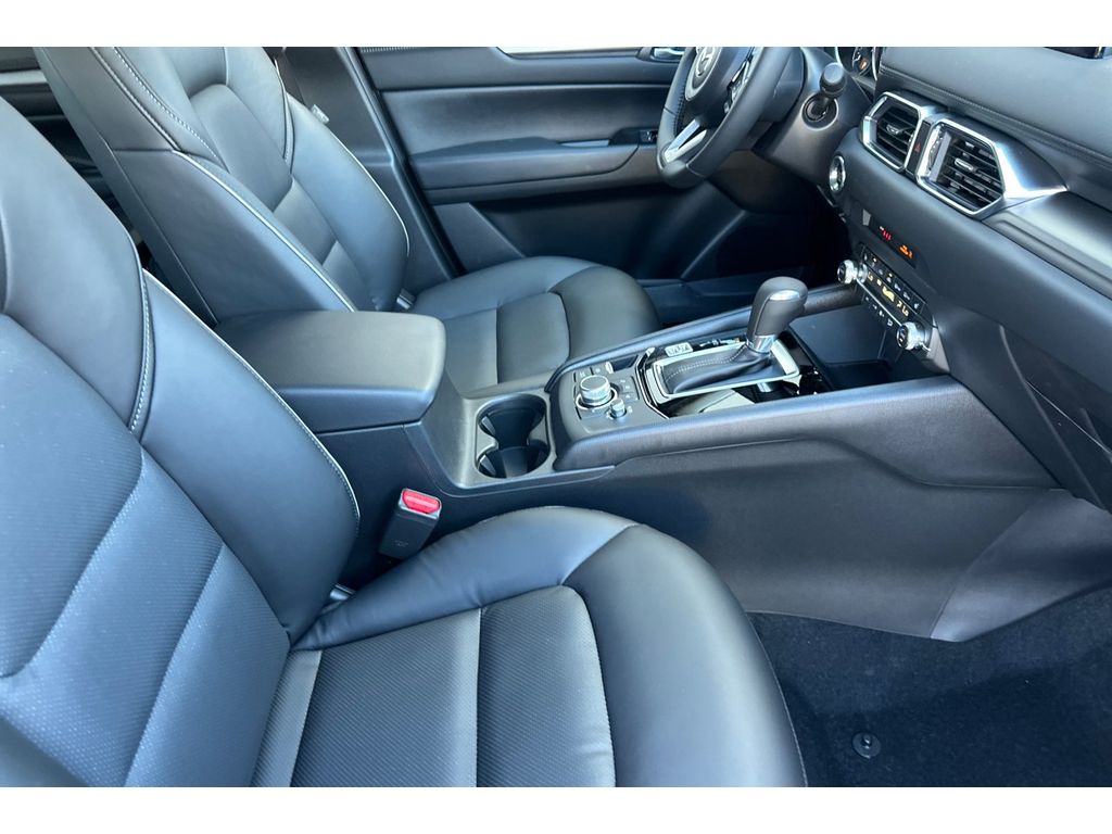 2025 Mazda CX-5 2.5 Select photo 11