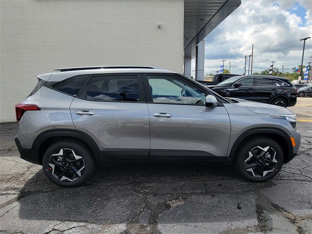 2026 Kia Seltos S photo 2