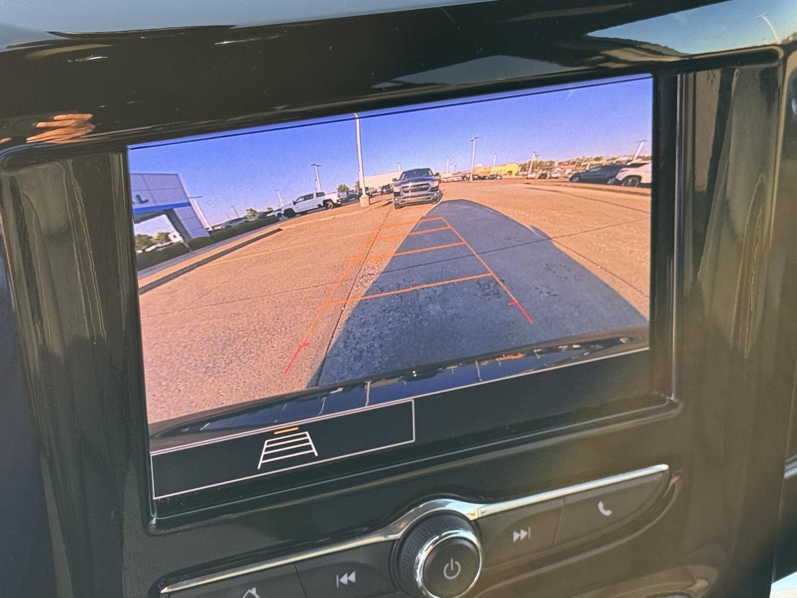 2022 Chevrolet Traverse LS photo 12