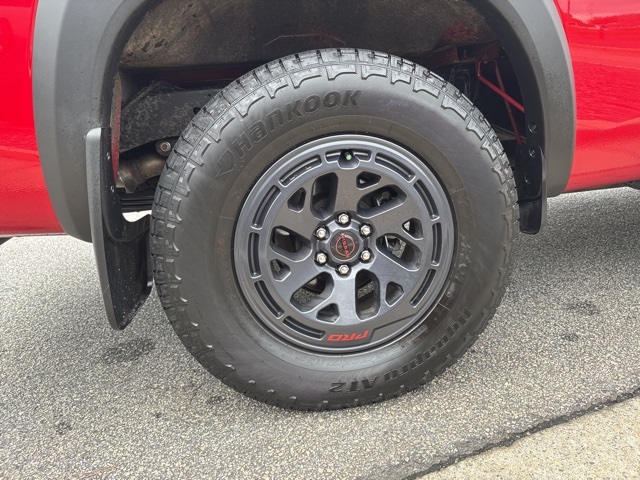 2025 Nissan Frontier PRO-4X photo 10