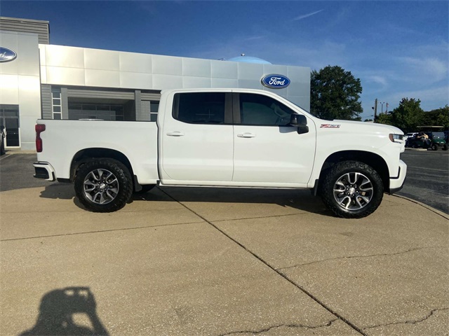 2021 Chevrolet Silverado 1500 RST photo 2