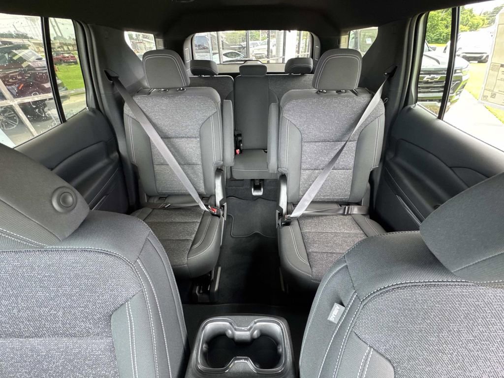 2025 Chevrolet Traverse photo 44