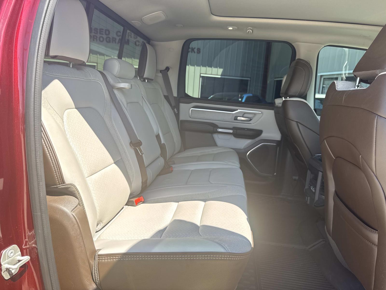 2025 Ram 1500 Laramie photo 7