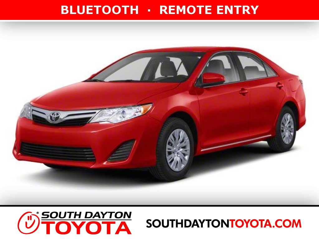 2012 Toyota Camry LE's photo