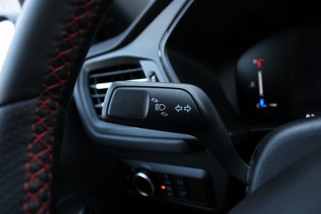 2025 Ford Escape ST-Line photo 8