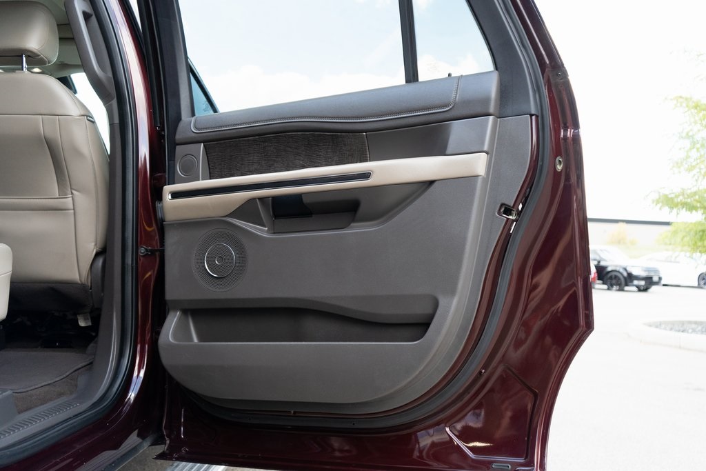 2021 Ford Expedition MAX Limited photo 23