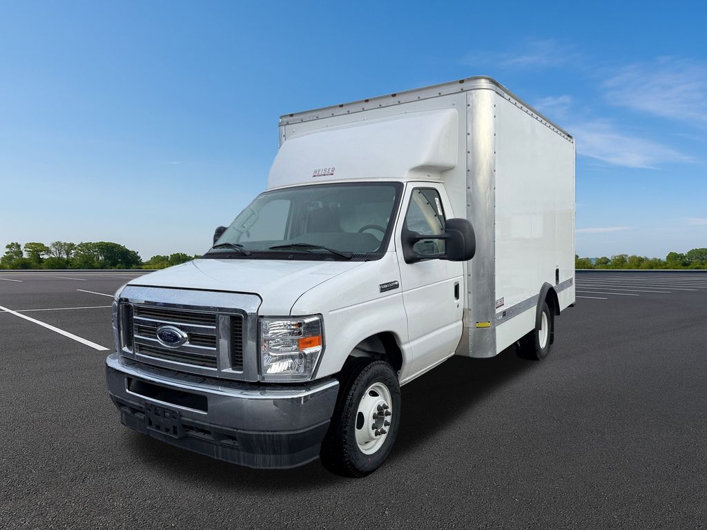 2025 Ford E-350 Base photo 3