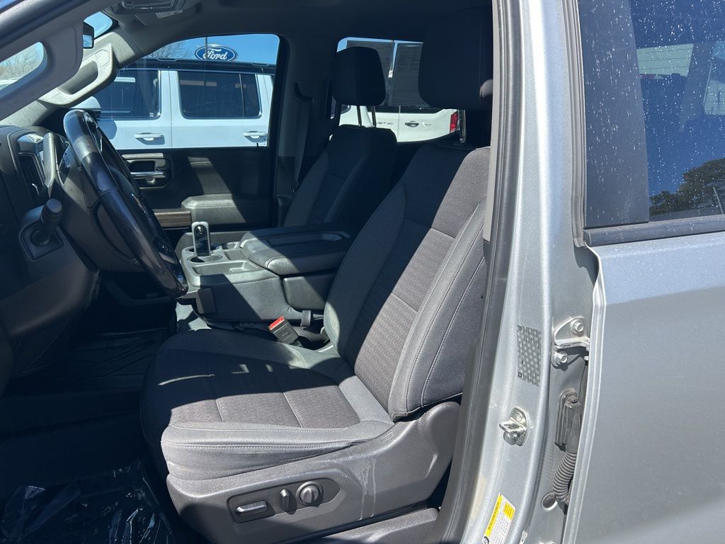 2019 Chevrolet Silverado 1500 LT photo 23