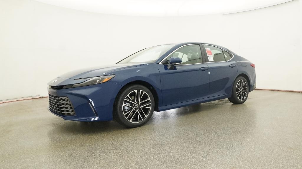 2025 Toyota Camry XLE photo 6