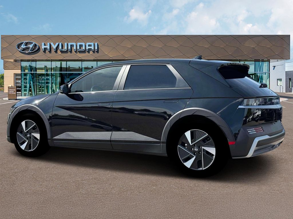 2025 Hyundai Ioniq 5 SE Standard Range photo 5