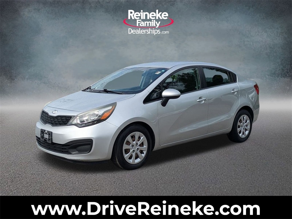 Used 2014 Silver Kia LX image 1