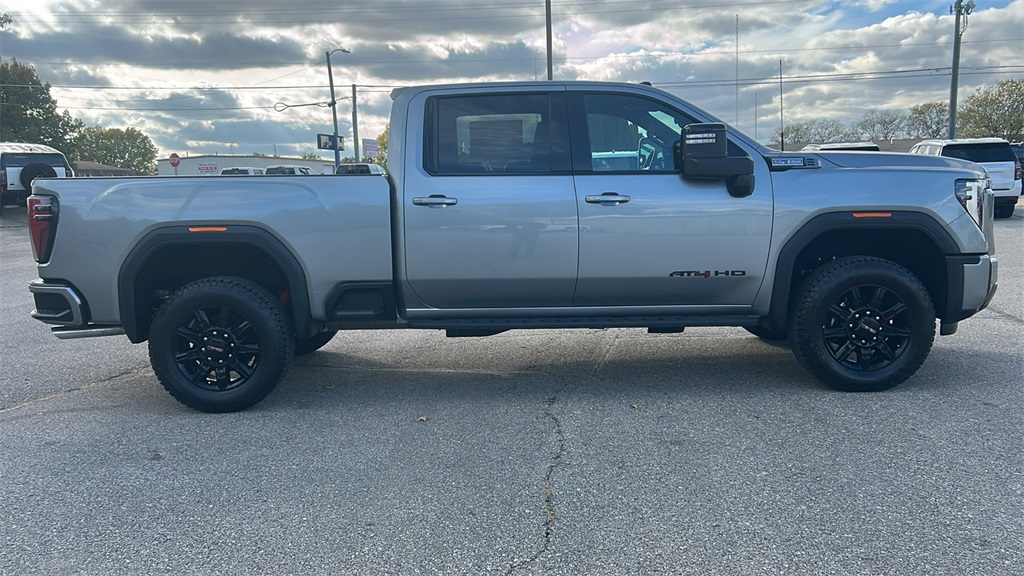 2026 Gmc Sierra 2500 HD AT4 photo 2