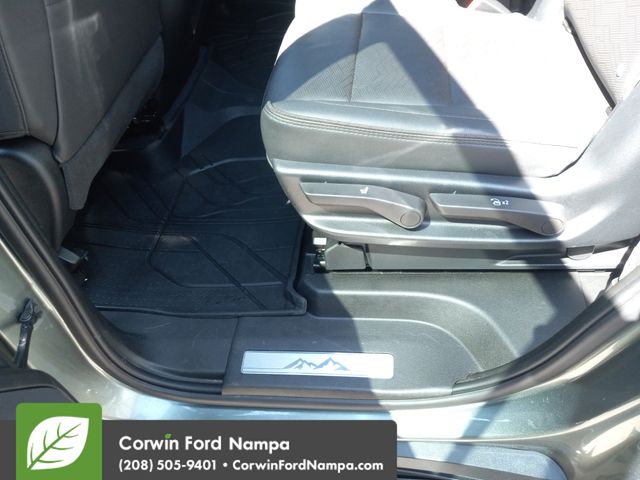 Used 2023 Green Chevrolet High Country image 30