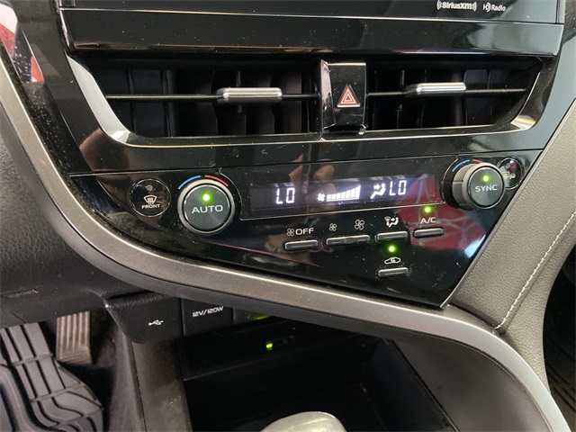 2021 Toyota Camry XSE photo 26