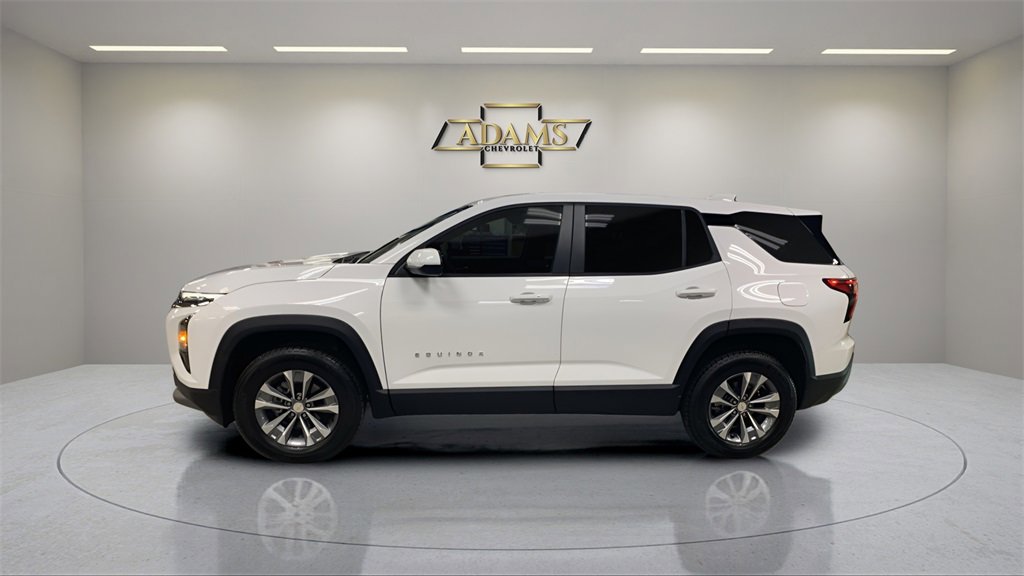2026 Chevrolet Equinox LT photo 2