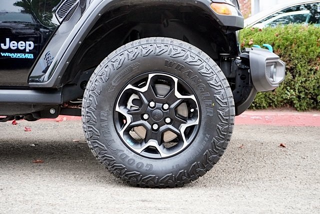 Used 2021 Black Jeep Unlimited Rubicon 4xe image 7