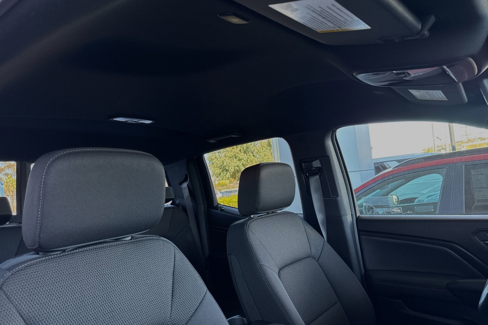 2024 Chevrolet Colorado LT photo 13