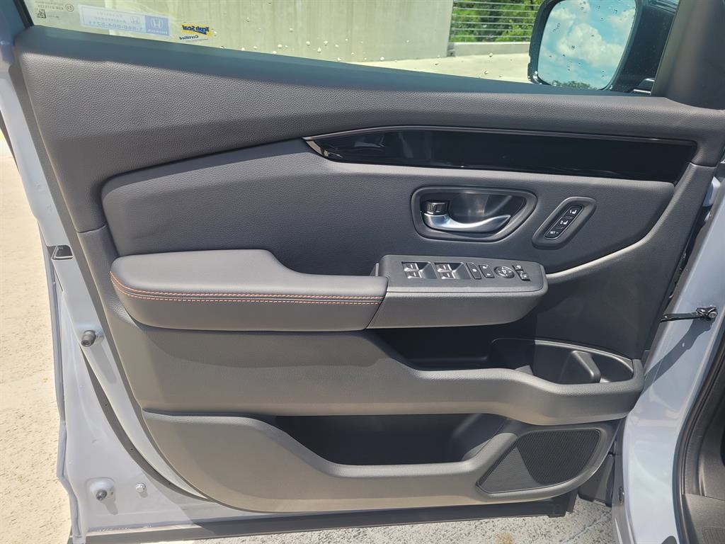 2025 Honda Pilot TrailSport photo 15
