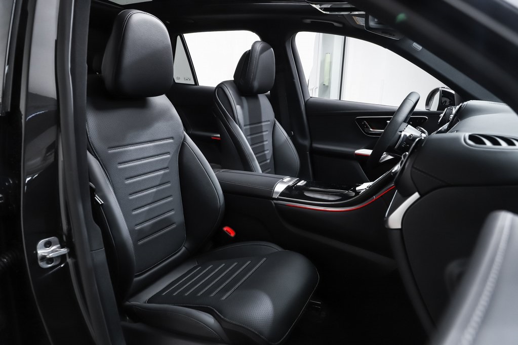 2025 Mercedes Benz GLC 300 4MATIC photo 7