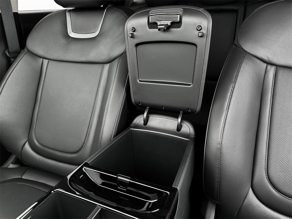 2025 Hyundai Tucson Limited photo 17