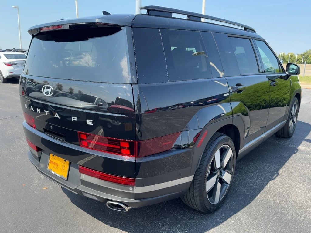 2024 Hyundai Santa Fe Limited photo 2