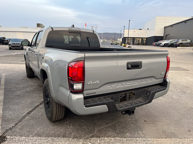 2021 Toyota Tacoma 4x4 SR5 photo 4