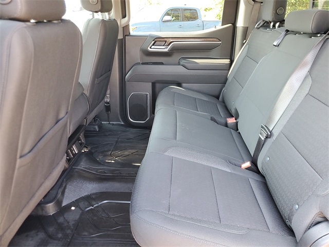 2025 Chevrolet Silverado 1500 LT photo 9