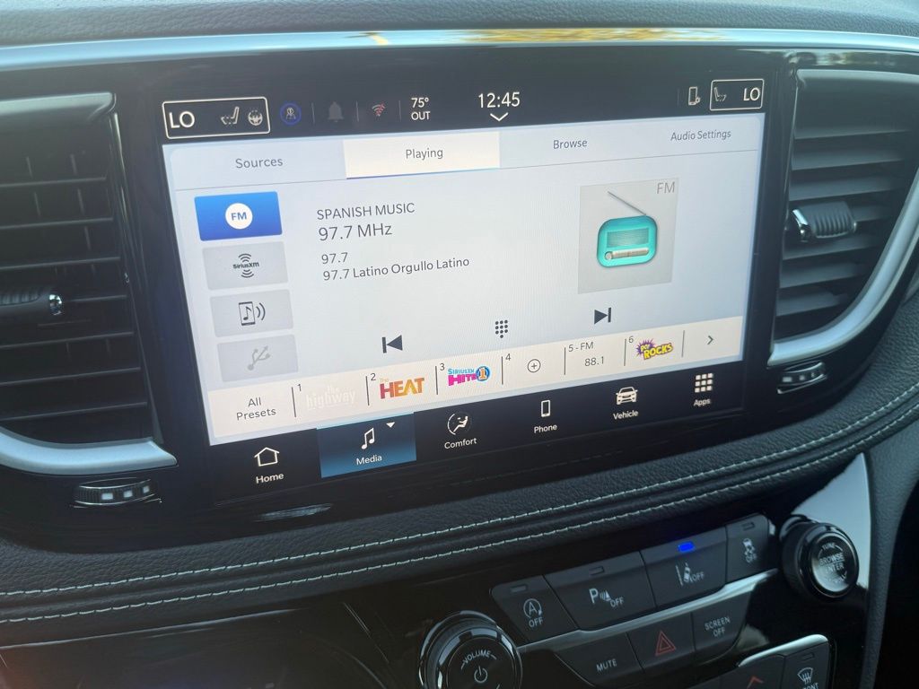 2026 Chrysler Pacifica photo 9