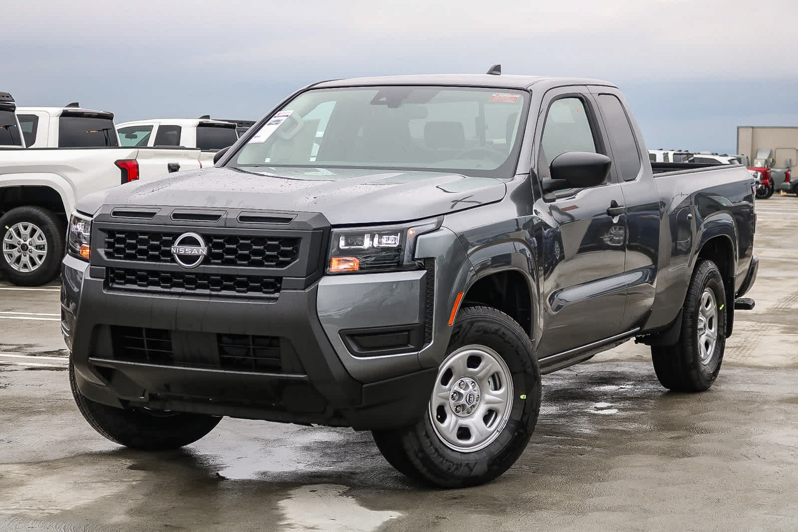 2026 Nissan Frontier S's photo