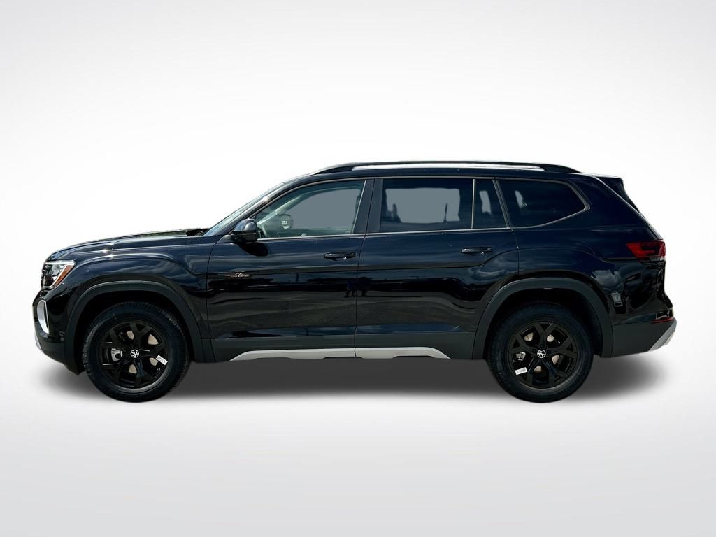 2026 Volkswagen Atlas Peak Edition SE photo 2