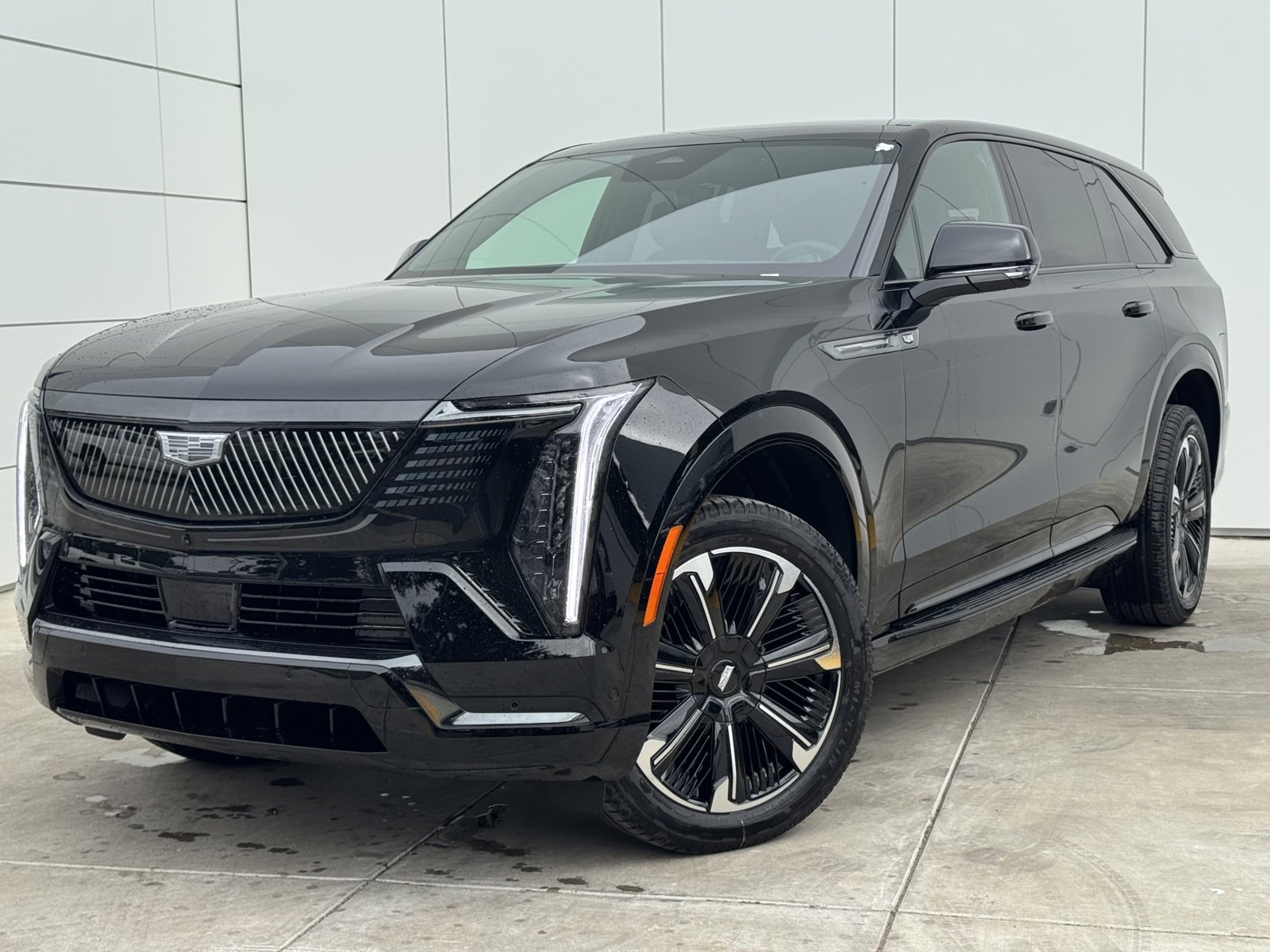 2025 Cadillac Escalade IQ Sport photo 2