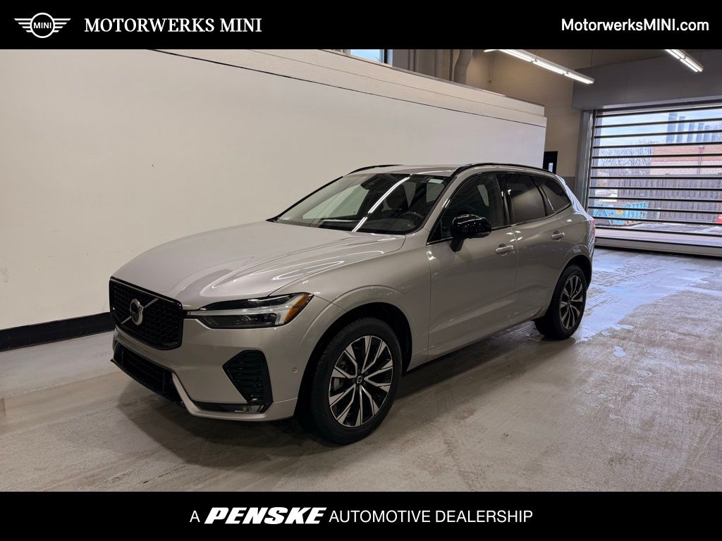 2025 Volvo XC60 Plus's photo