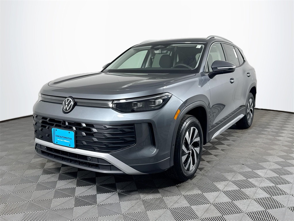 2026 Volkswagen Tiguan S's photo