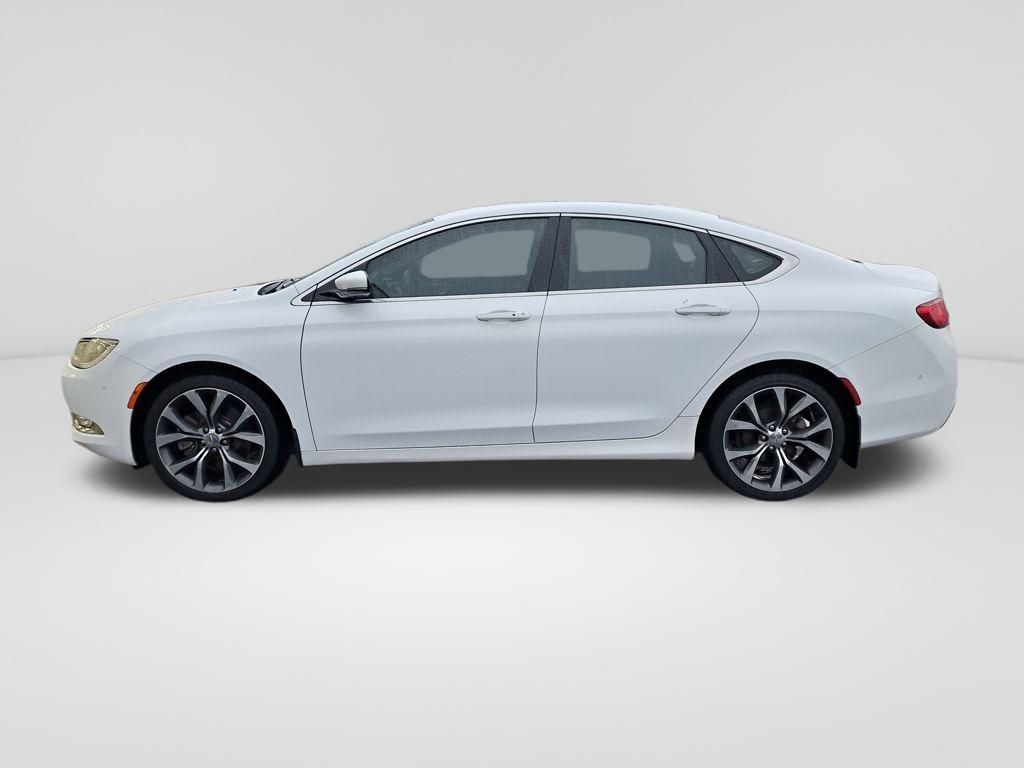 2015 Chrysler 200 C photo 2