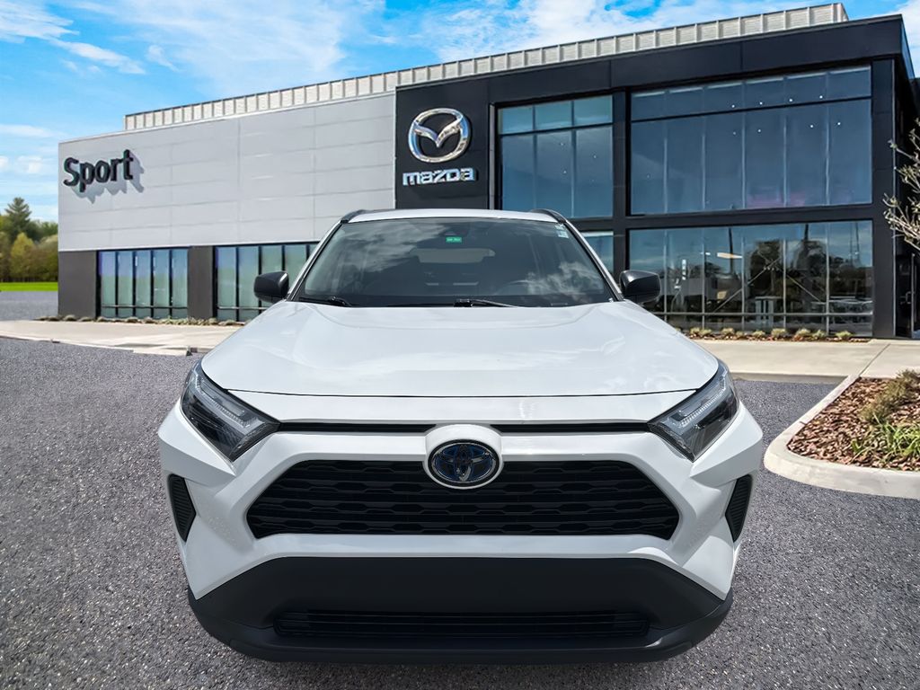 2024 Toyota RAV4 Hybrid LE photo 8